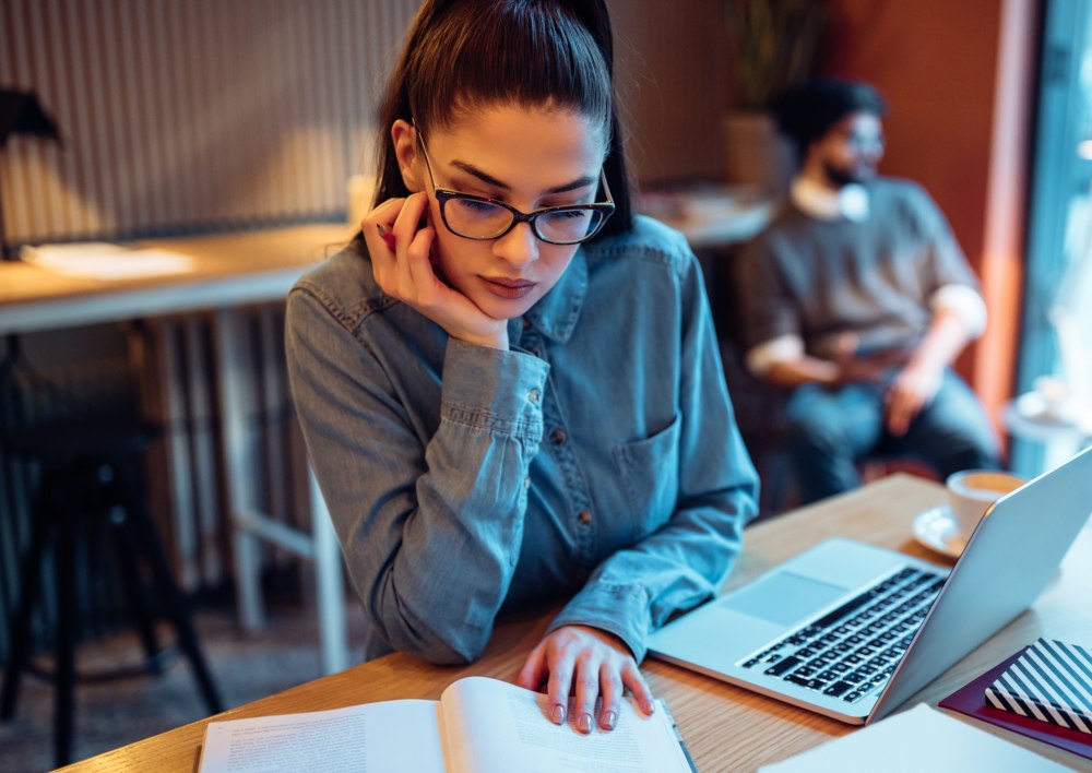 Profissões que pagam pouco e brasileiros estão recusando em 2026