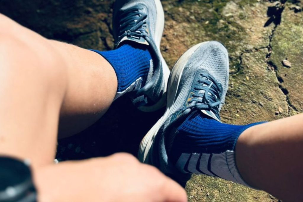 correr com meia azul