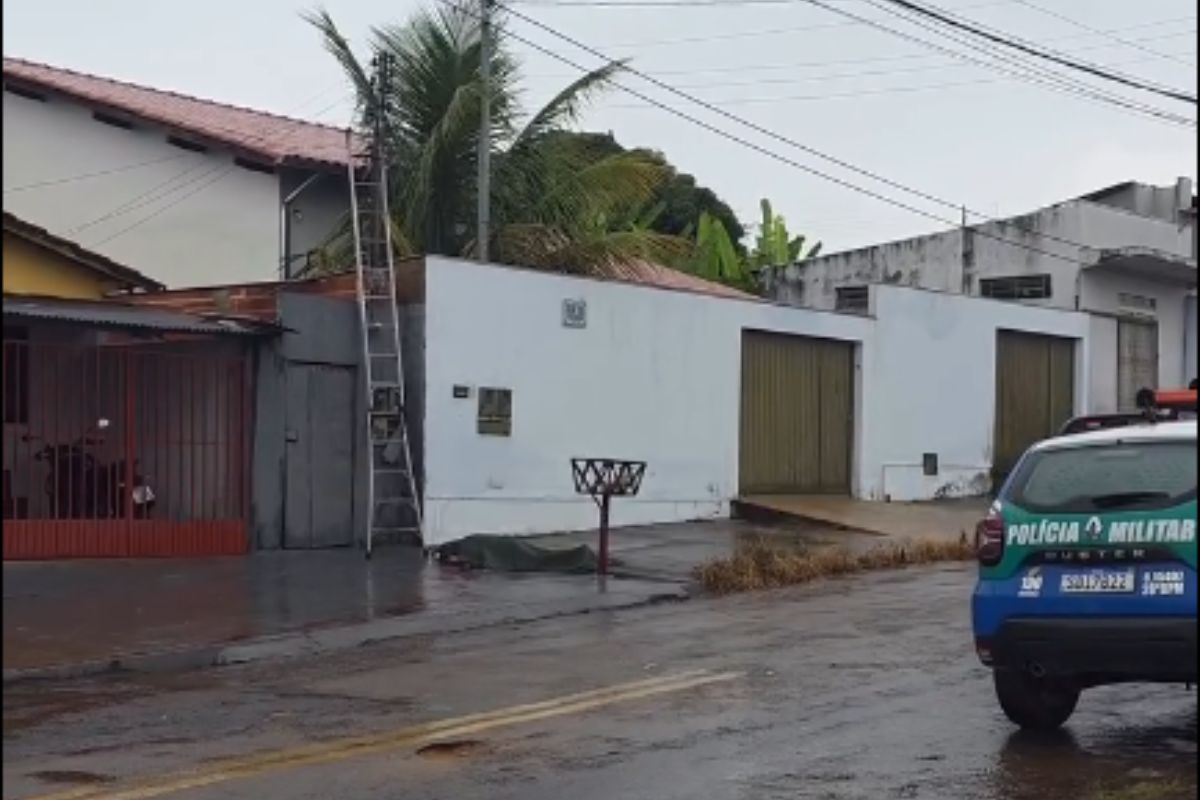 Idoso morre após sofrer choque elétrico e cair de escada em Anápolis