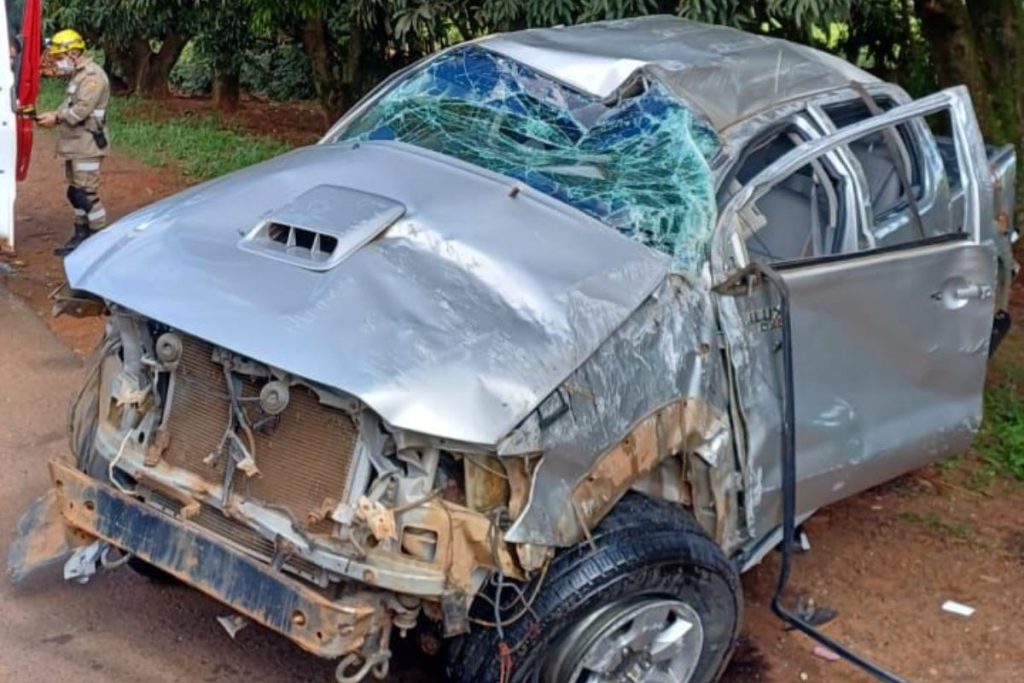 Jovem de 21 anos morre após capotamento na BR-060, em Rio Verde