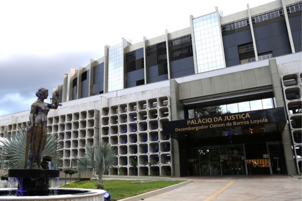 Justiça altera guarda de três crianças e obriga mãe a pagar pensão em Goiânia