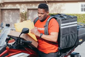 Novas regras em 2026: motoboys e entregadores terão novo benefício a partir de 1º de abril