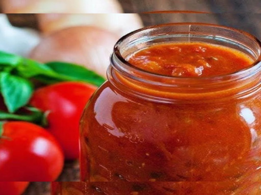 Truque dos chefs para engrossar o molho de tomate em 1 minuto