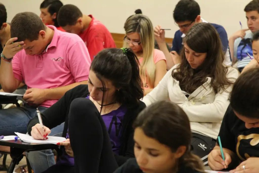 Entenda como Prouni e Fies funcionam para ingressar na universidade