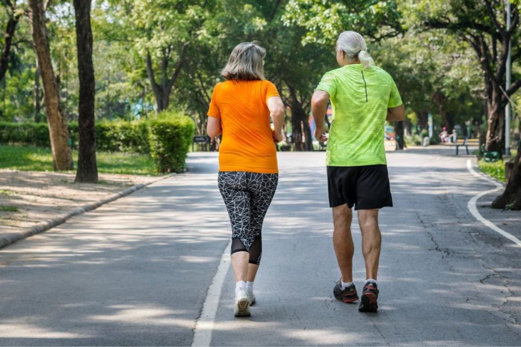 HÁBITOS QUE OS IDOSOS ADOTAM