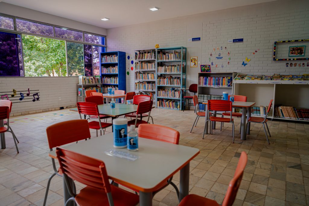 Prefeitura de Anápolis oferece curso gratuito de inglês na Biblioteca Zeca Batista