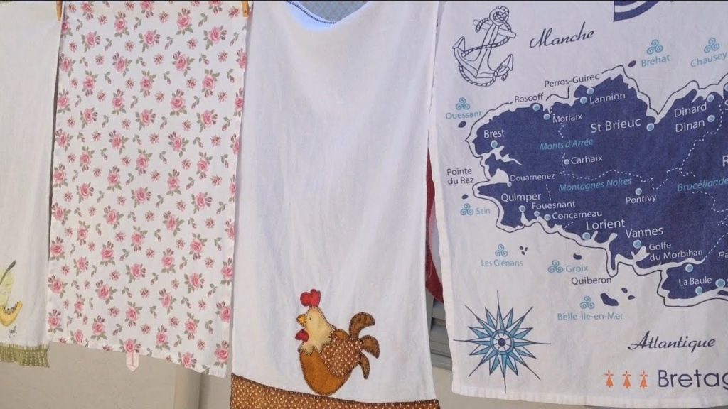 Misturinha caseira que viralizou na internet ensina como deixar os panos de prato branquinhos, sem esfregar e sem usar produtos de limpeza fortes.