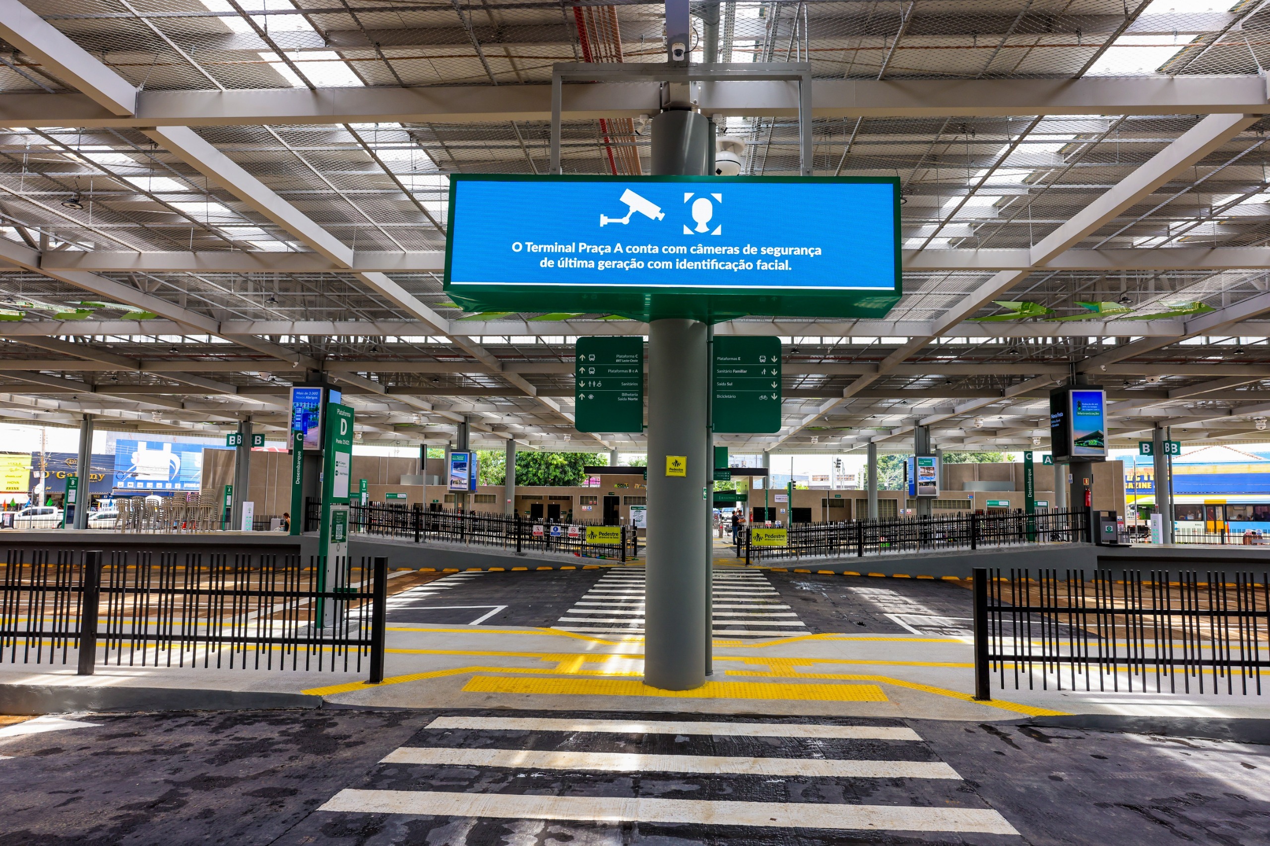 Veja como ficou o Terminal Praça A, reconstruído após 26 anos sem reforma
