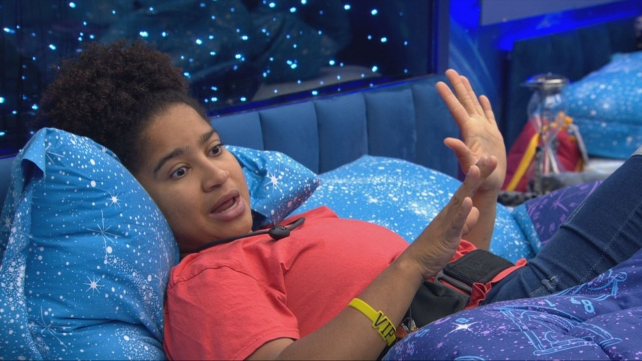 BBB 26: Milena expõe incômodo com Breno: "Lá e cá"