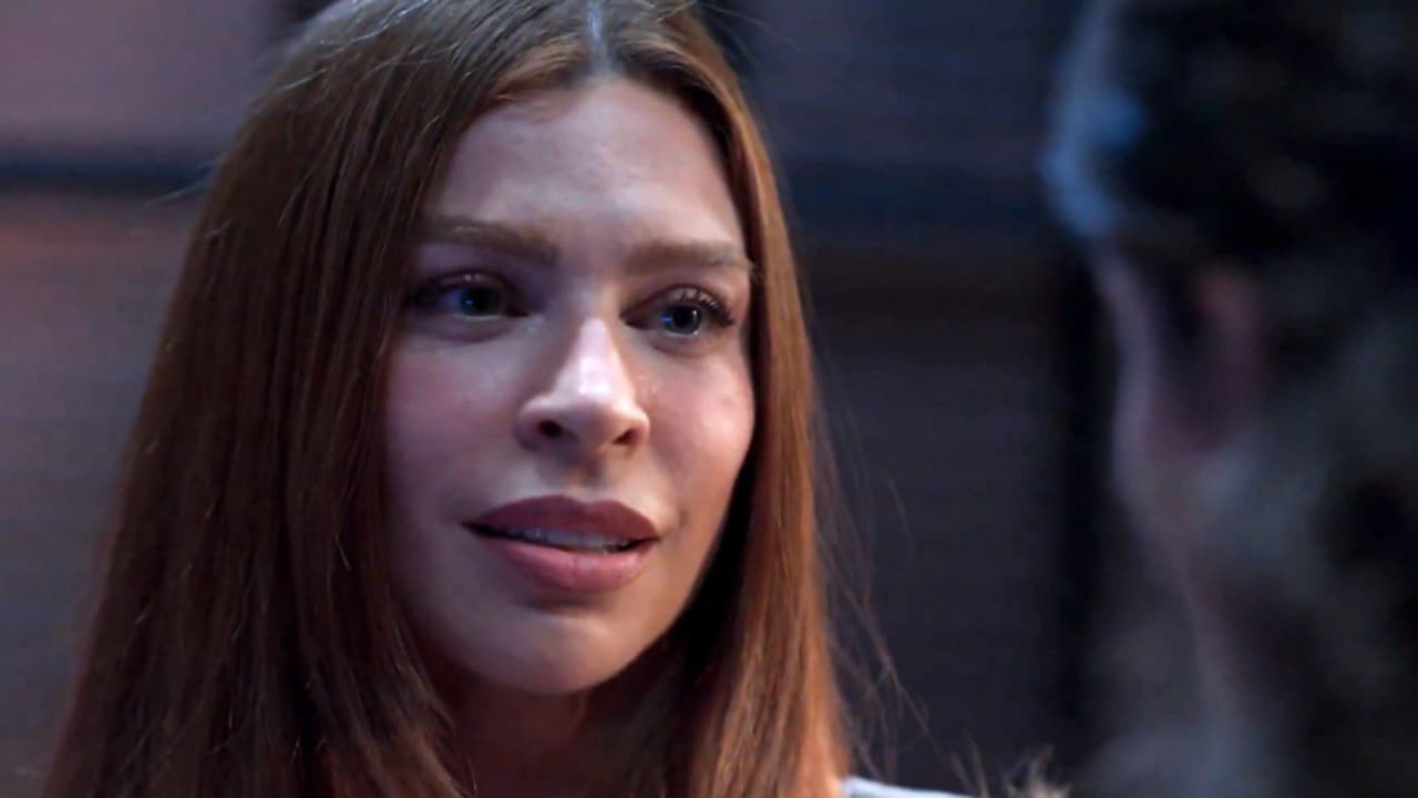 Três Graças: Arminda tenta matar Joélly e enfrenta fúria de Gerluce