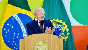 Lula sanciona lei que regulamenta a profissão de criador de conteúdo, e categoria passa a pagar imposto