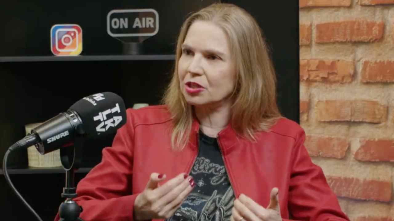 Simone Kliass sobre Silvio Santos em IA no SBT News: "Homenagem"