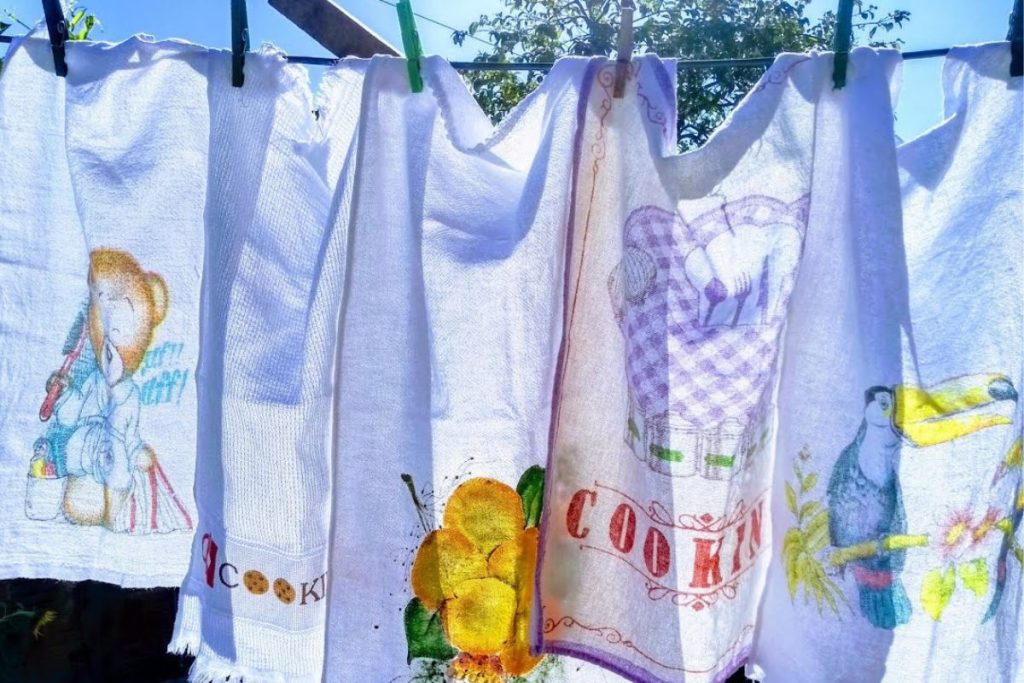 lavar panos de prato e deixá-los branquinhos em menos de 2 minutos