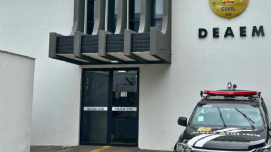 Delegacia Estadual de Atendimento Especializado à Mulher, em Goiânia. golpe