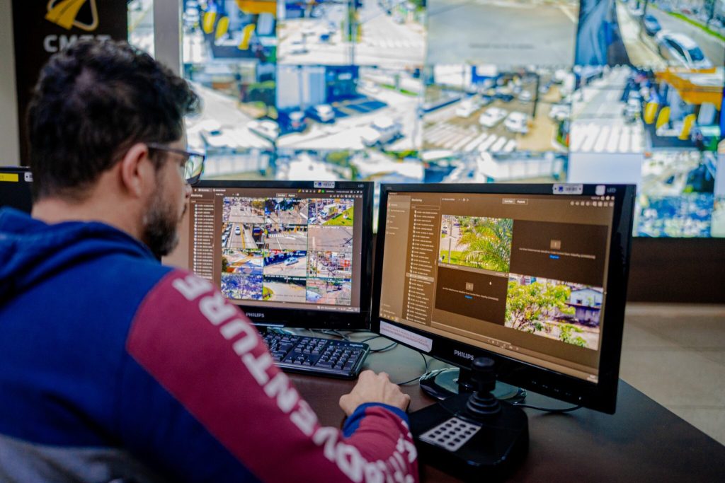 Com reconhecimento facial e leitura de placas, câmeras da Prefeitura de Anápolis auxiliam na solução de quase 300 crimes