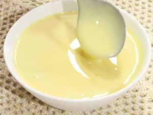 Anvisa proíbe venda de leite condensado após detectar contaminação de bactéria