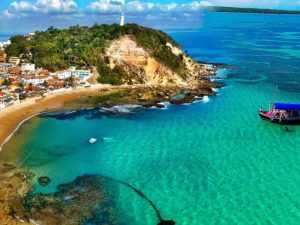 Conheça a ilha brasileira onde carros são proibidos há décadas