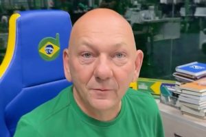 Luciano Hang anuncia recompensa para quem denunciar pichadores em Balneário Camboriú, em ação para combater vandalismo e preservar a cidade.