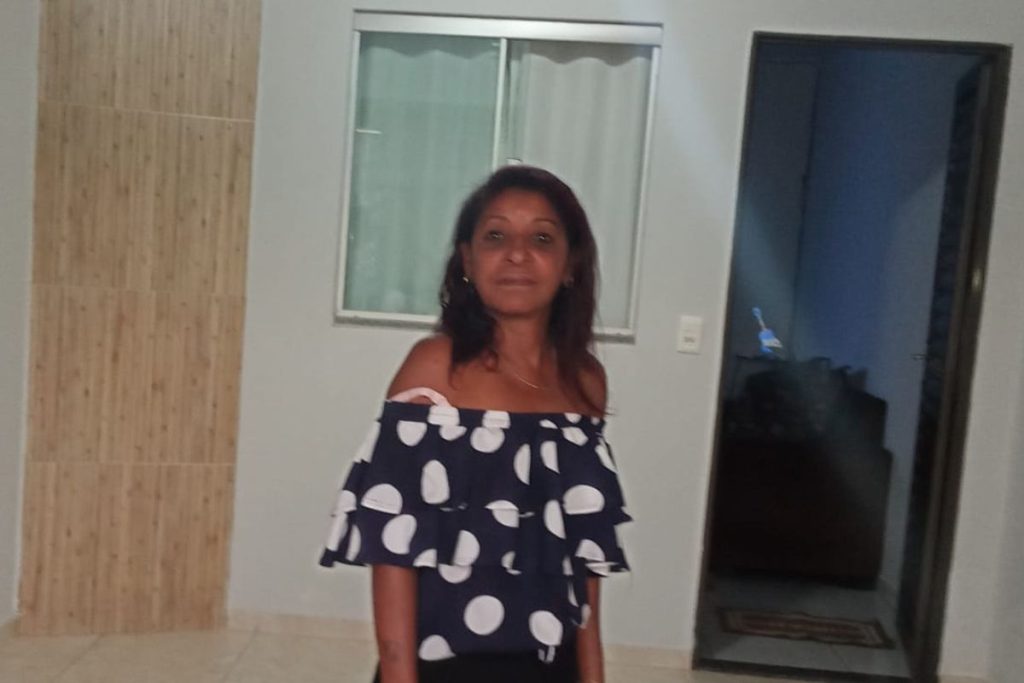 Identificada mulher encontrada morta dentro de casa, em Anápolis