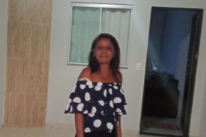 Identificada mulher encontrada morta dentro de casa, em Anápolis