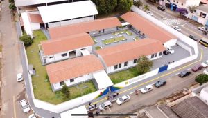 Com quadra coberta e laboratórios, novo Colégio Estadual Violeta Pitaluga é inaugurado em Anápolis