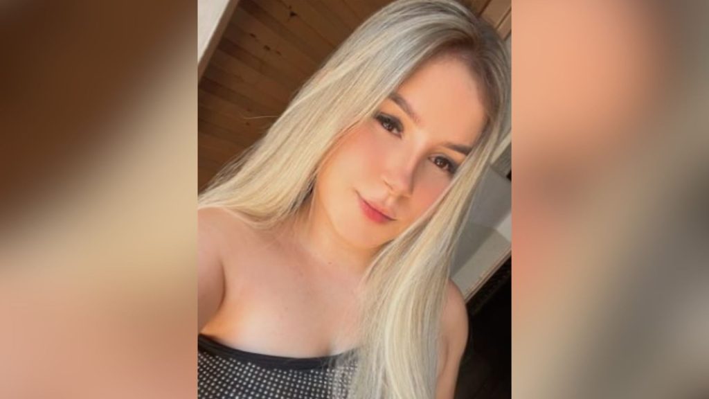 Jovem motociclista Rayssa Vitoria Borges da Cruz tinha 22 anos.