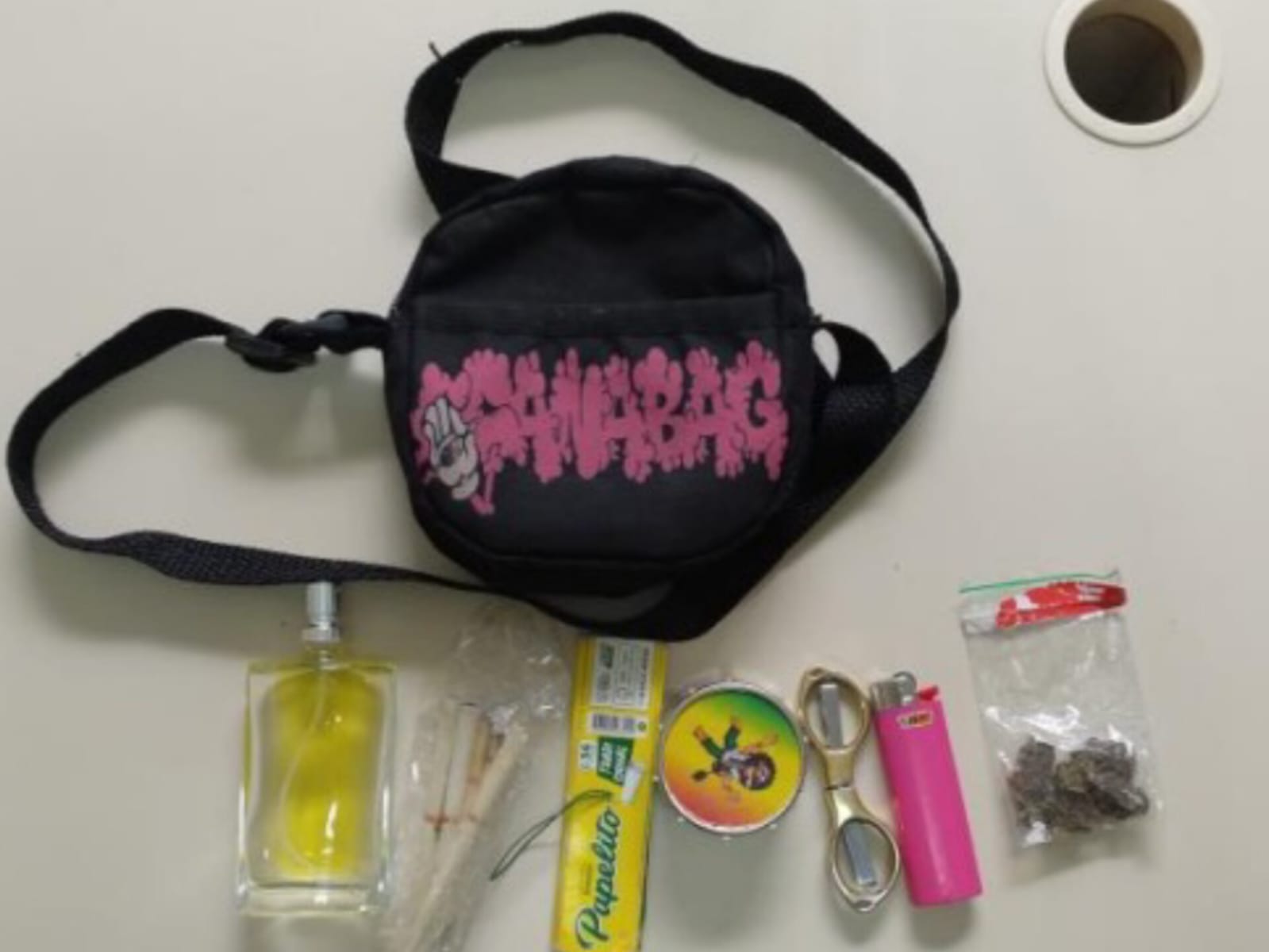 Materiais apreendidos pela PM. (Foto: Reprodução)