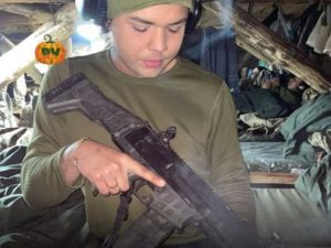 Letícia já está há quatro meses integrando o exército ucraniano. (Foto: Rio Verde Goiás)