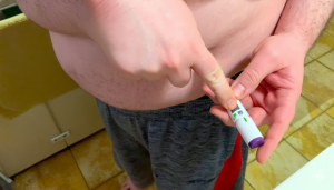 Anvisa alerta para risco de canetas emagrecedoras usadas sem prescrição médica e destaca possibilidade de pancreatite e efeitos graves.