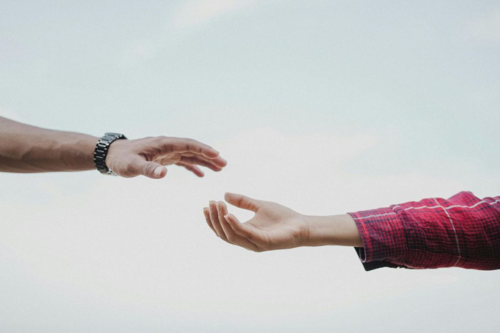 Uma mão será estendida