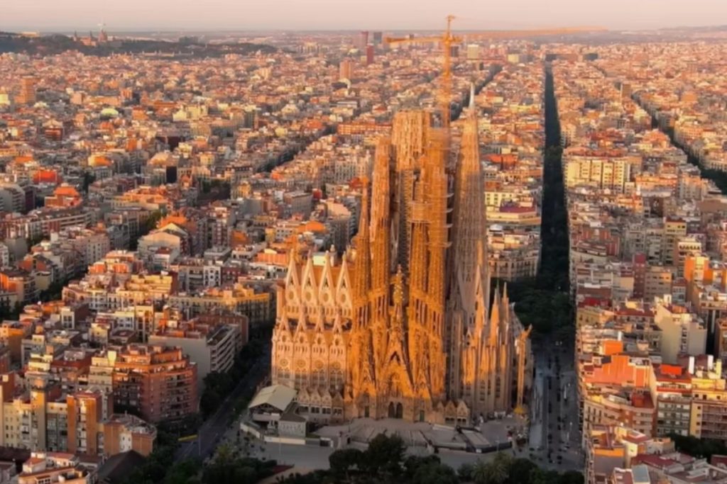 Sagrada Família pode se tornar a igreja mais alta do mundo