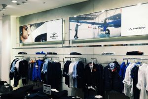 Loja de roupas anuncia falência