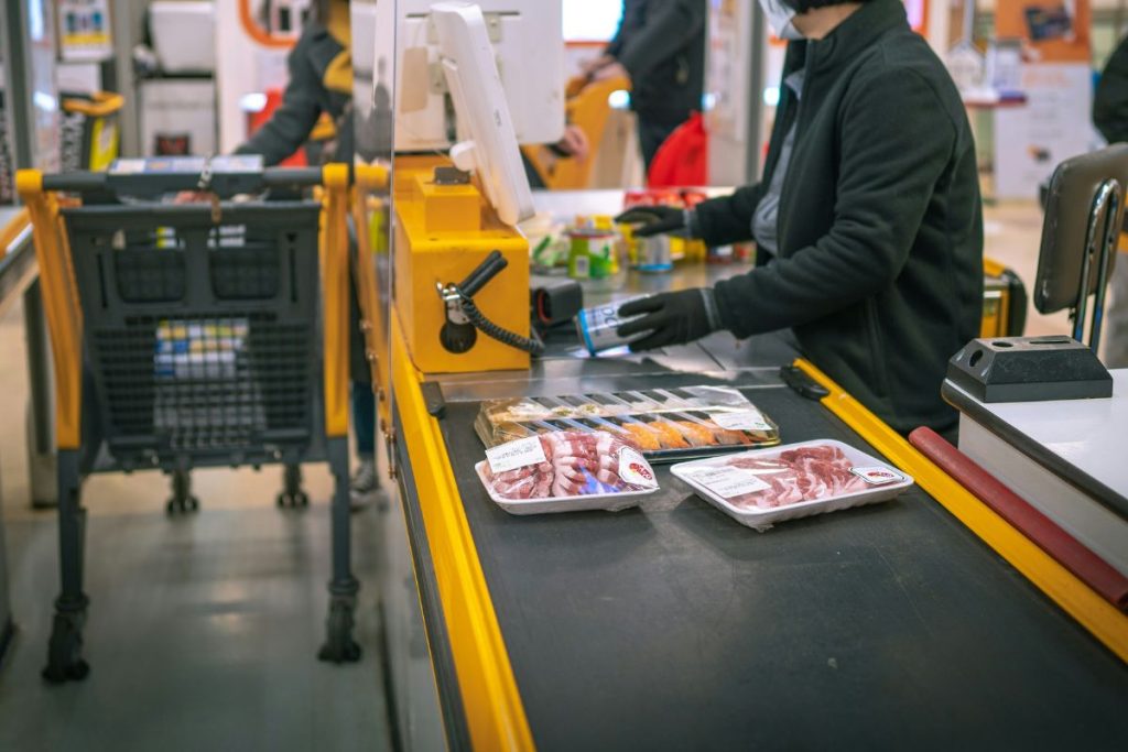 Supermercado anuncia encerramento