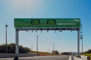 Nova placa começa a aparecer nas ruas e rodovias