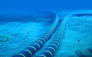 O lugar mais monitorado do mundo é vigiado 24 horas por câmeras e satélites e integra cabos submarinos, data centers e bases que protegem dados sensíveis globais.