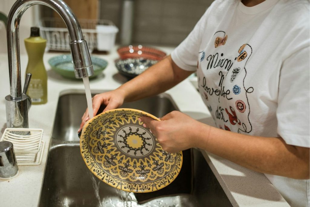 domésticas e babás têm direito a pagamento