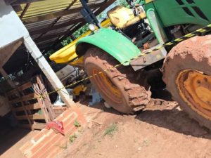 Mãe e filho foram encontrados mortos na fazenda. (Foto: Reprodução)