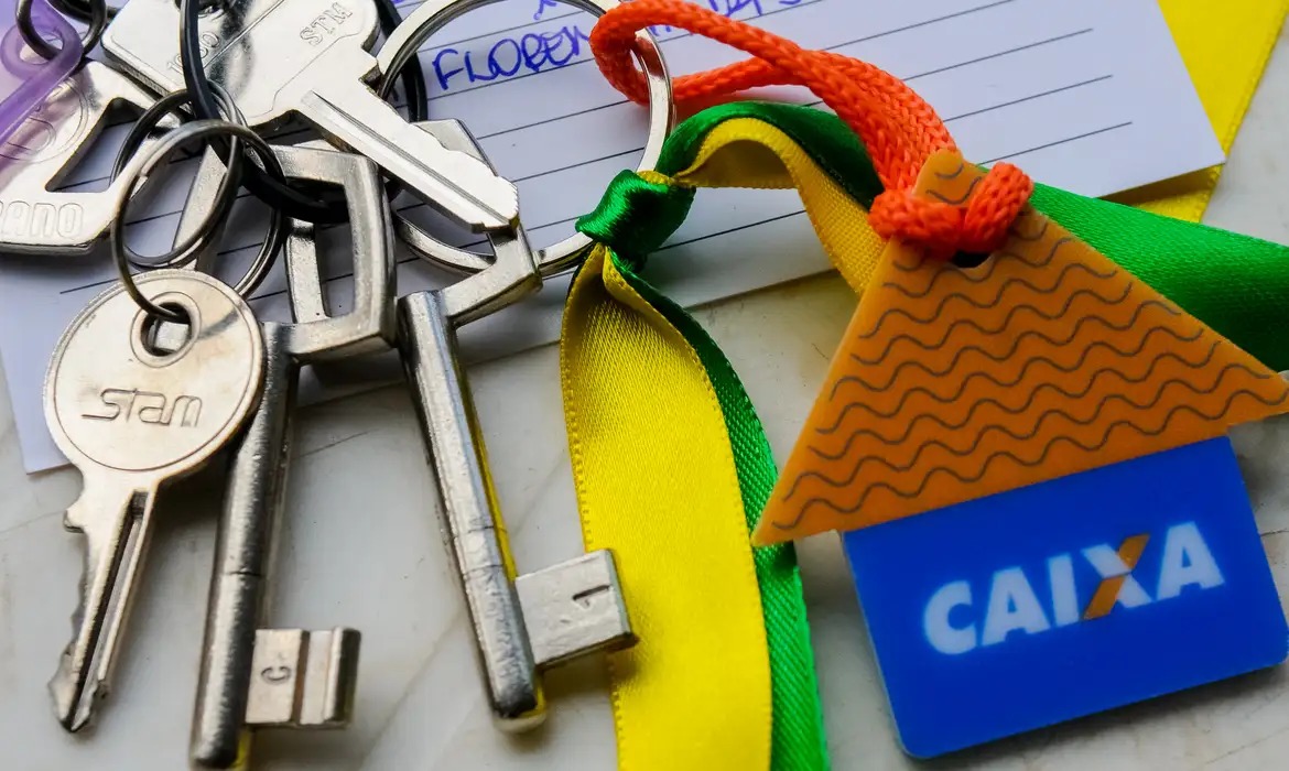 Advogada alerta: se você tem apenas contrato de compra e venda da sua casa ou escritura, você não é o dono