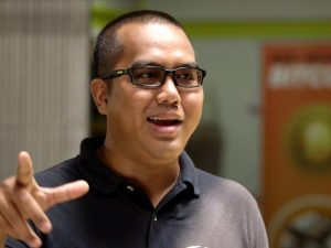 Com apenas 10 anos, garoto usa cartão da mãe para registrar domínio de R$ 500 e anos depois vende por R$ 350 milhões