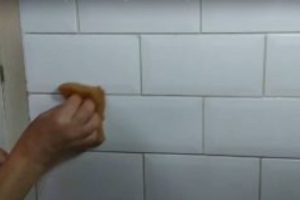 LIMPAR OS REJUNTES DOS AZULEJOS