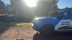 Corpo de adolescente foi encontrado em córrego, com tiro na cabeça e marcas de tortura.