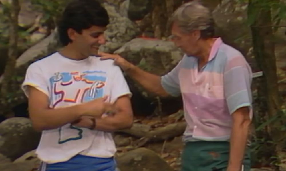 Após reflorestar ilha deserta com 16 mil árvores, homem cria ecossistema e rejeita oferta bilionária