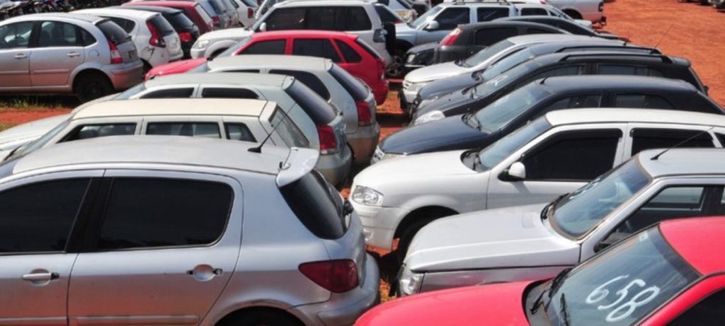 Descubra quais bens o banco não pode tomar mesmo com dívidas e entenda os direitos do consumidor protegidos por lei contra abusos em cobranças.