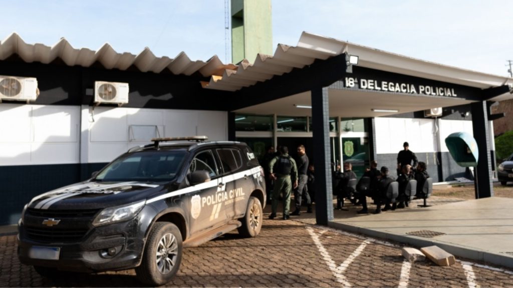 Fachada da 18ª Delegacia de Polícia do Distrito Federal.