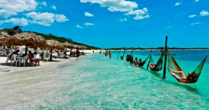 Eleita como um dos lugares mais lindos do mundo, vila fica no Brasil e proíbe a entrada de carros