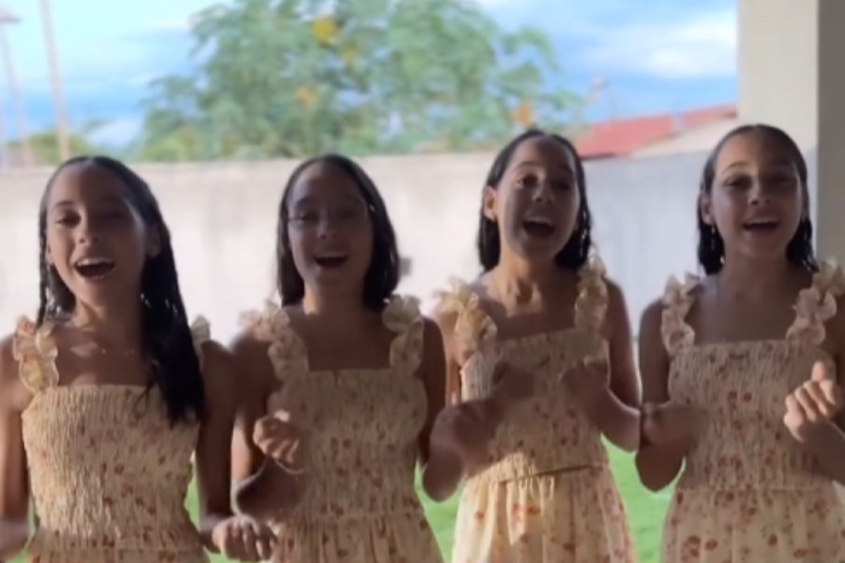 Vitória, Cecília, Ester e Helena: as quadrigêmeas que cantam e transformaram a fé em missão