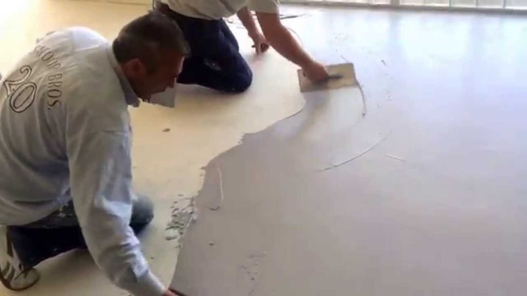 Nova tendência vinda da Europa está conquistando casas e dando adeus ao piso laminado