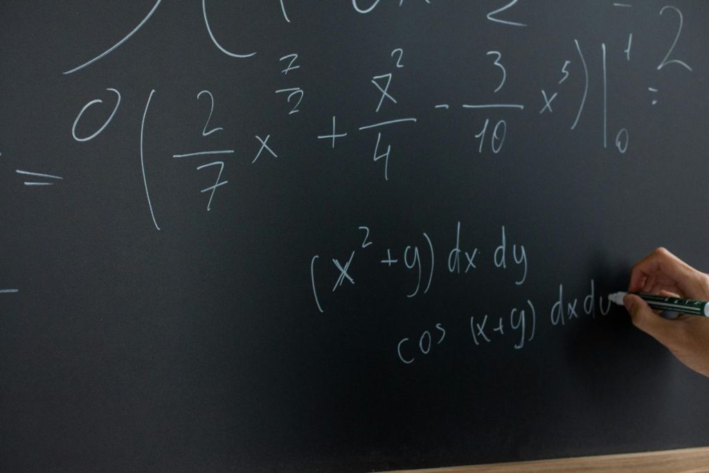 pessoas com melhores habilidades matemática