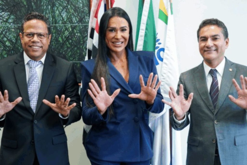 Gracyanne Barbosa se filia ao Republicanos para disputar pré-candidatura a deputada federal