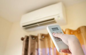 6 dicas para reduzir a conta de energia sem precisar desligar o ar-condicionado